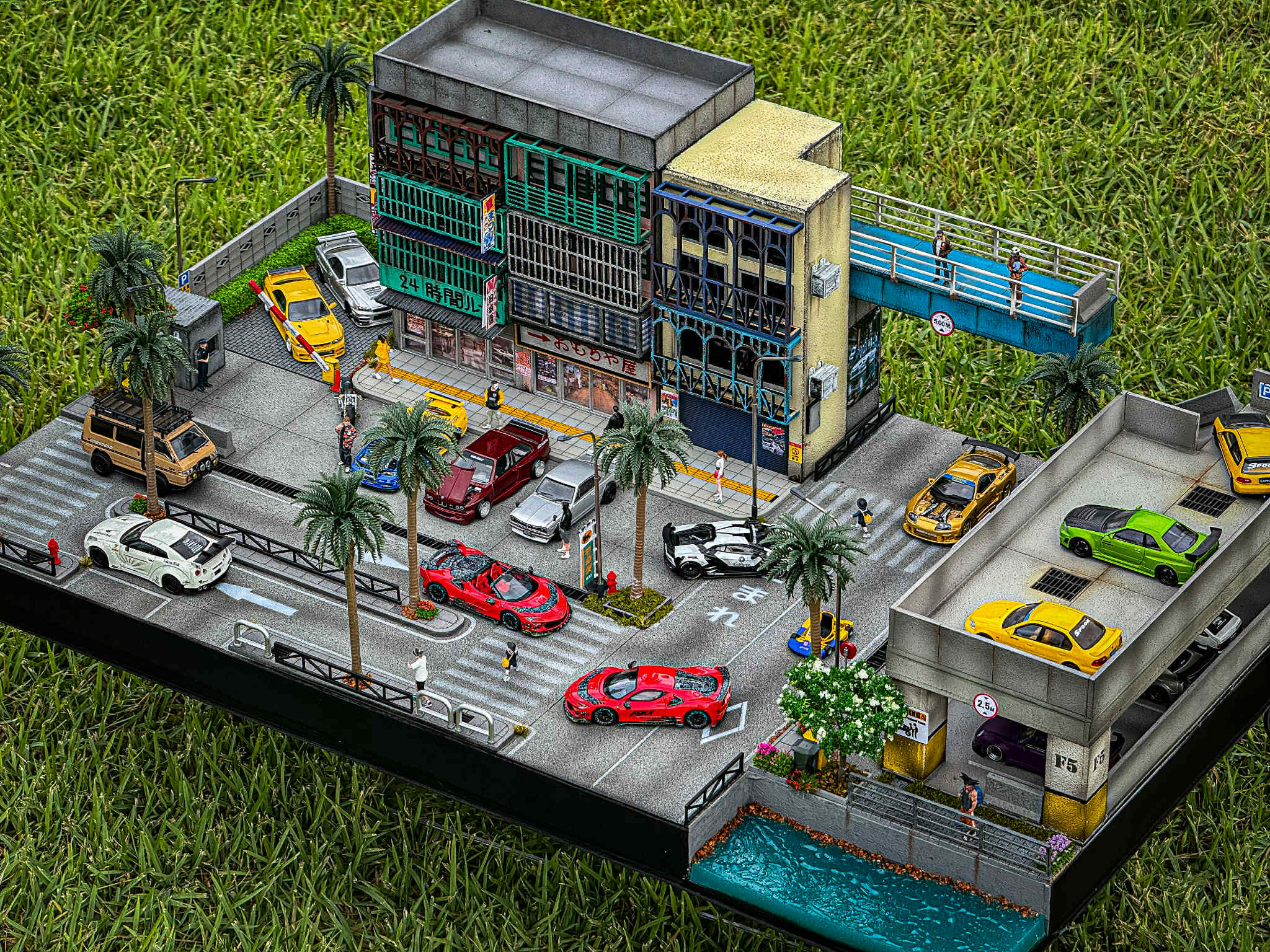 Diorama City of Racing Cars scale 1:64